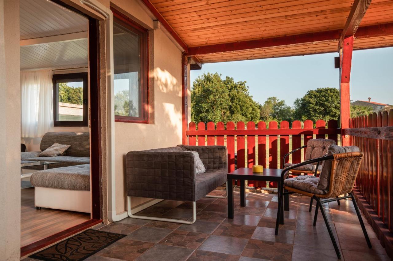 Funny House Villa Pula Exterior photo