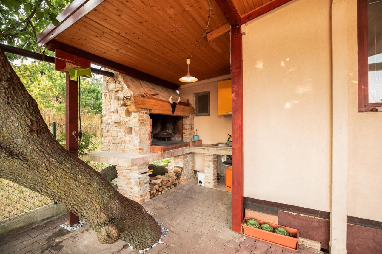 Funny House Villa Pula Exterior photo