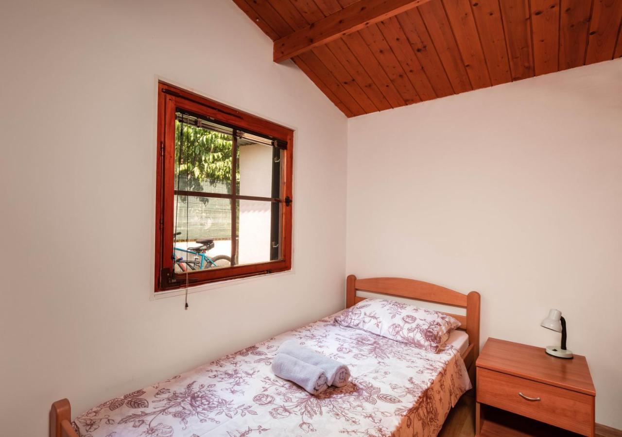 Funny House Villa Pula Exterior photo